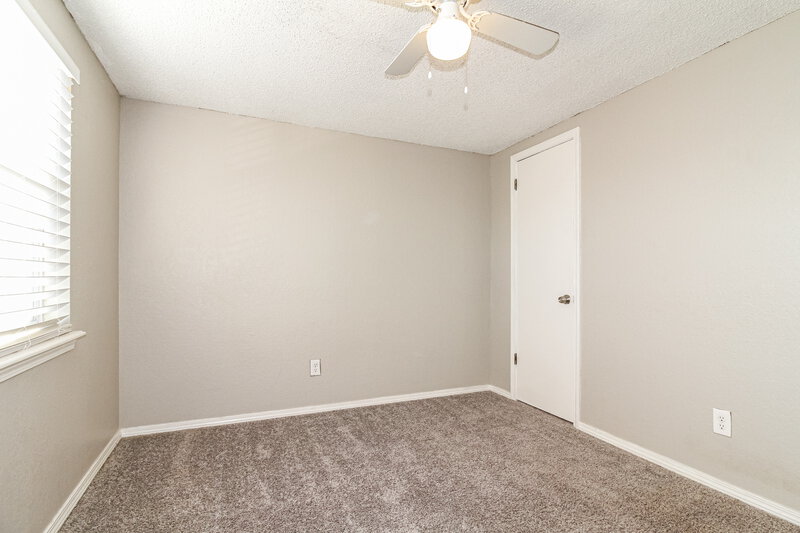 1,535/Mo, 503 Clover Rd Moore, OK 73160 Bedroom View 3