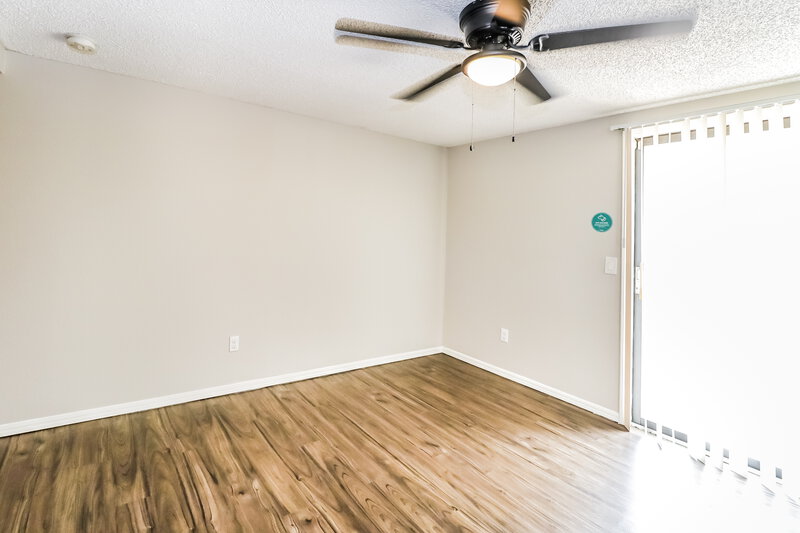 1,330/Mo, 10305 S Winston Way Oklahoma City, OK 73139 Living Room View 2