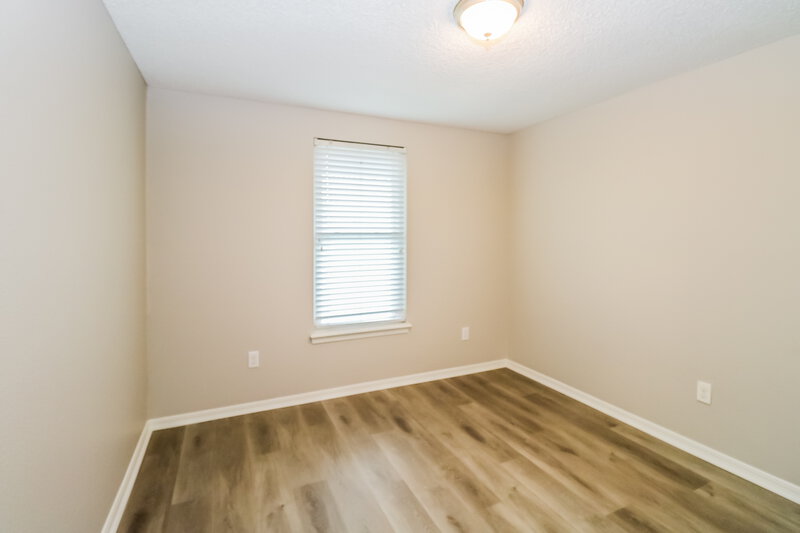 1,330/Mo, 10305 S Winston Way Oklahoma City, OK 73139 Main Bedroom View 2