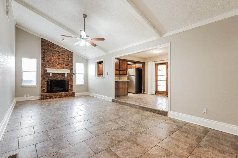 1,595/Mo, 12913 Heron Ln Oklahoma City, OK 73170 Living Room View