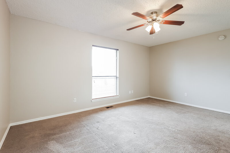 1,595/Mo, 12913 Heron Ln Oklahoma City, OK 73170 Main Bedroom View 2