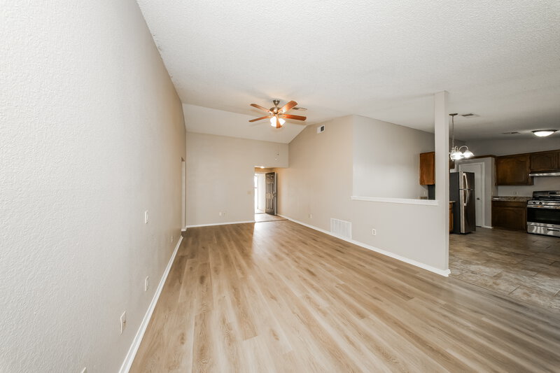 1,385/Mo, 11612 Wallace Ave Oklahoma City, OK 73162 Misc View 2