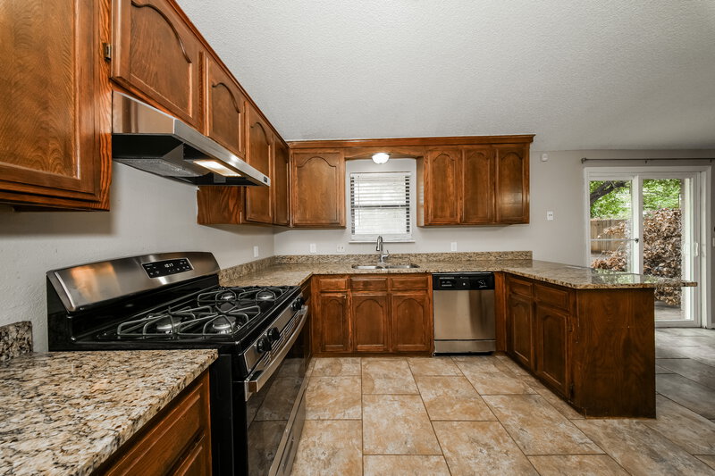 1,385/Mo, 11612 Wallace Ave Oklahoma City, OK 73162 Misc View 7