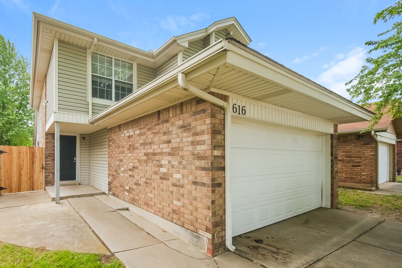 1,855/Mo, 616 Stoneridge Dr Moore, OK 73160 Front View