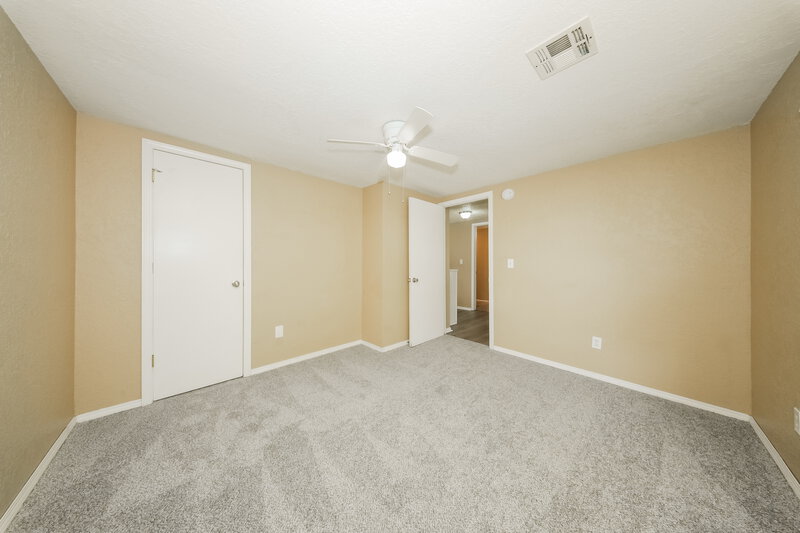 1,855/Mo, 616 Stoneridge Dr Moore, OK 73160 Bedroom View