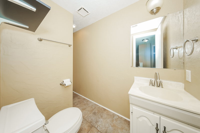 1,855/Mo, 616 Stoneridge Dr Moore, OK 73160 Bathroom View