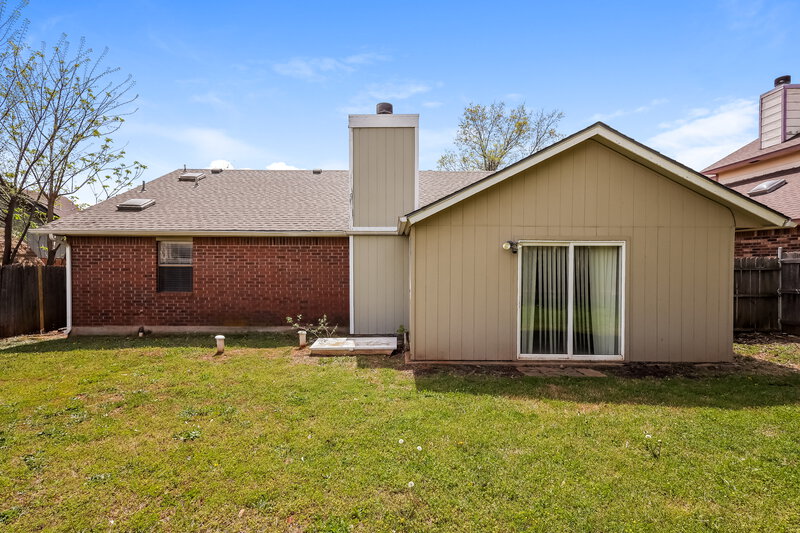 1,475/Mo, 2205 NE 9th St Moore, OK 73160 Rear View