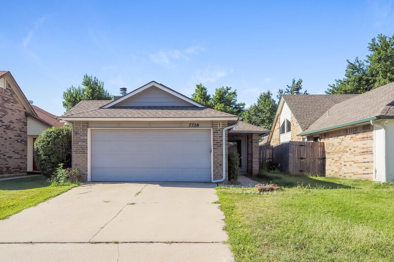 1,630/Mo, 7728 Doris Dr Oklahoma City, OK 73162 Front View 2