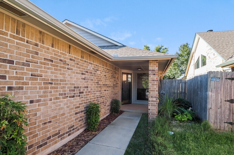 1,630/Mo, 7728 Doris Dr Oklahoma City, OK 73162 Front Entrance View