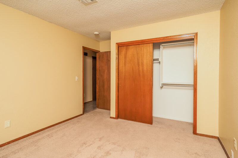 1,630/Mo, 7728 Doris Dr Oklahoma City, OK 73162 Bedroom View 5
