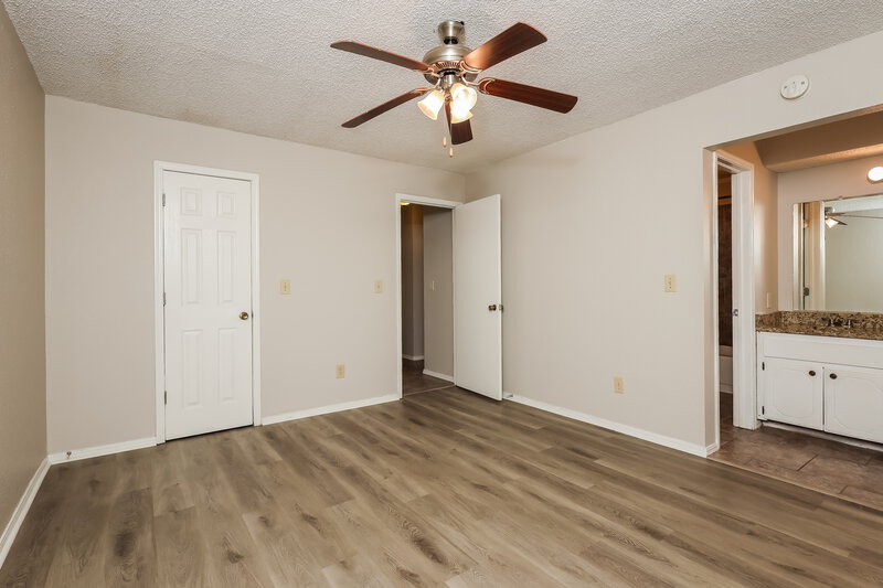 1,505/Mo, 2301 Fairfield Dr Edmond, OK 73012 Main Bedroom View