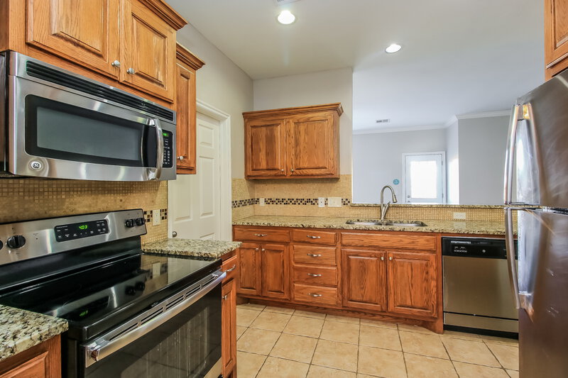 1,495/Mo, 12001 Garden Ct Oklahoma City, OK 73170 Kitchen View