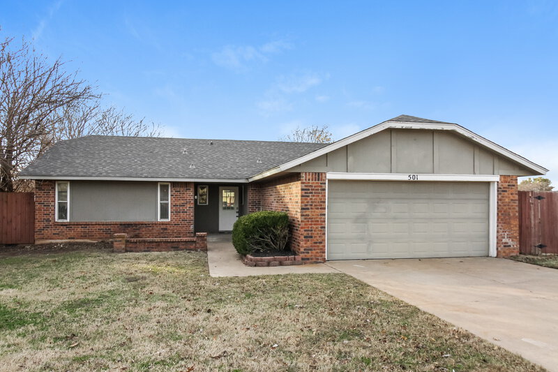1,495/Mo, 501 S Bouziden Dr Moore, OK 73160 External View