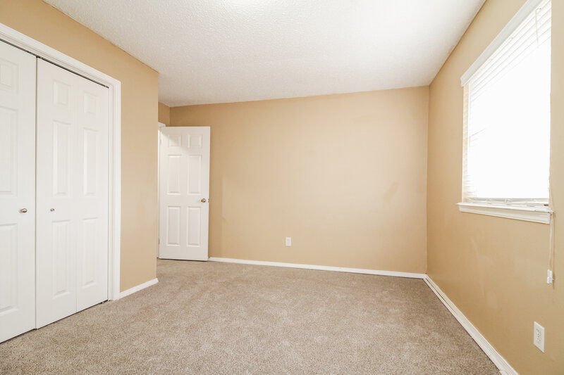 1,495/Mo, 501 S Bouziden Dr Moore, OK 73160 Bedroom View 4