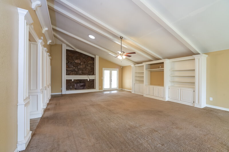 1,665/Mo, 10004 Southridge Dr Oklahoma City, OK 73159 Living Room View