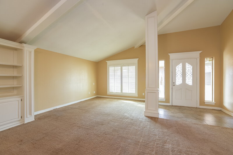 1,665/Mo, 10004 Southridge Dr Oklahoma City, OK 73159 Living Room View 3