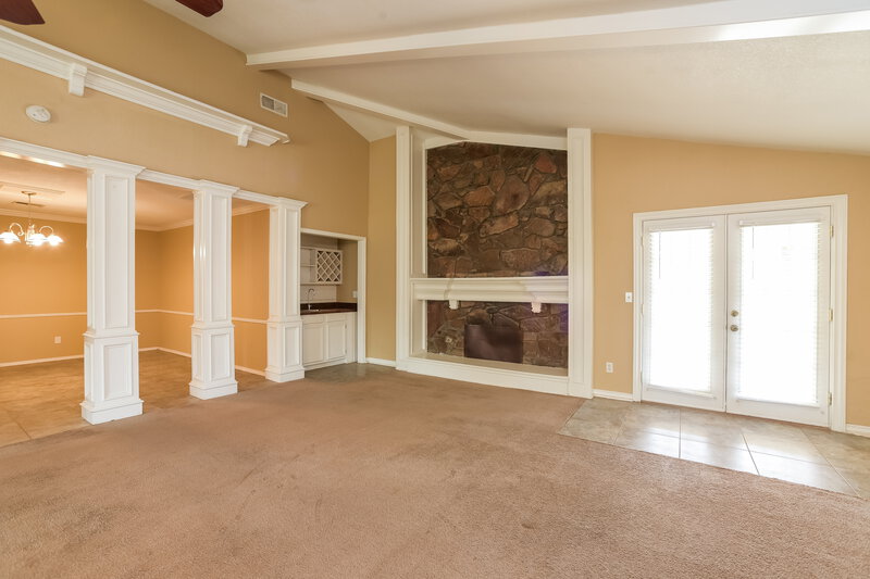 1,665/Mo, 10004 Southridge Dr Oklahoma City, OK 73159 Living Room View 4