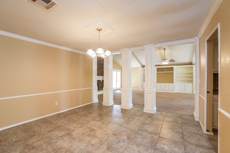 1,665/Mo, 10004 Southridge Dr Oklahoma City, OK 73159 Dining Room View 2