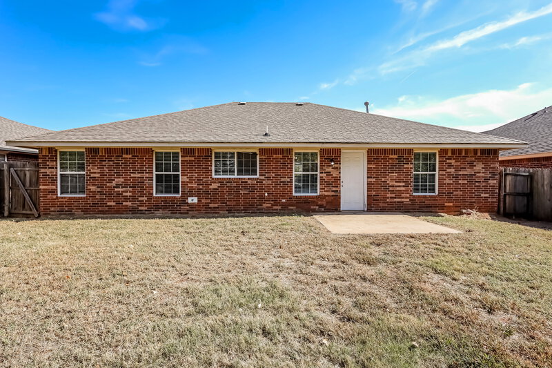 2,230/Mo, 2321 Fruitful Dr Midwest City, OK 73130 Rear View