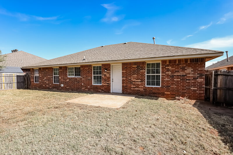 2,230/Mo, 2321 Fruitful Dr Midwest City, OK 73130 Rear View 2