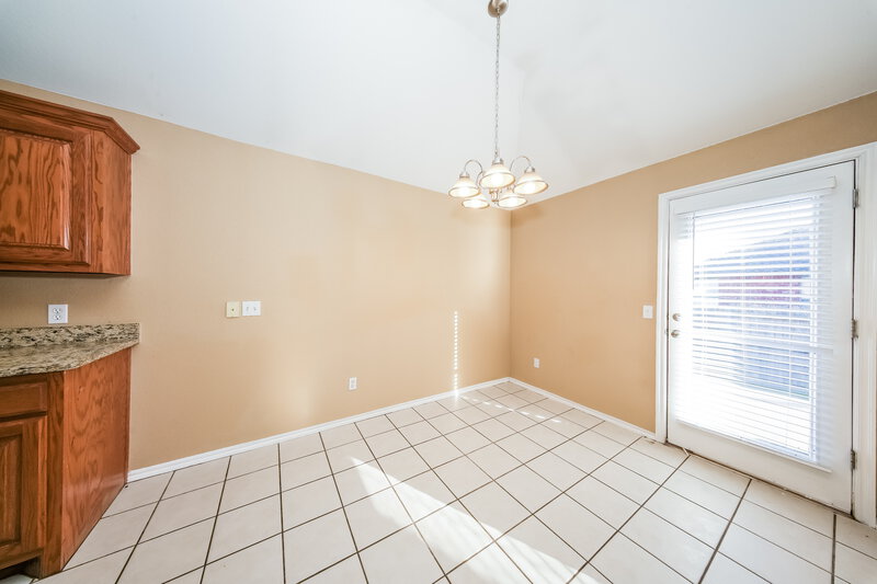 1,505/Mo, 912 SW 38th St Moore, OK 73160 Dining Room View