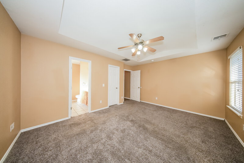1,505/Mo, 912 SW 38th St Moore, OK 73160 Main Bedroom View