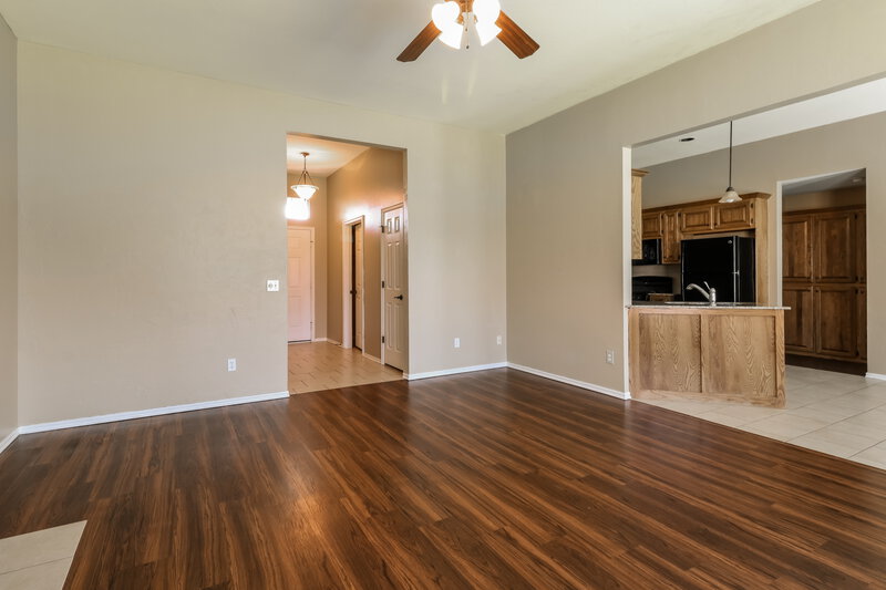 1,485/Mo, 5113 SE 79th St Oklahoma City, OK 73135 Living Room View