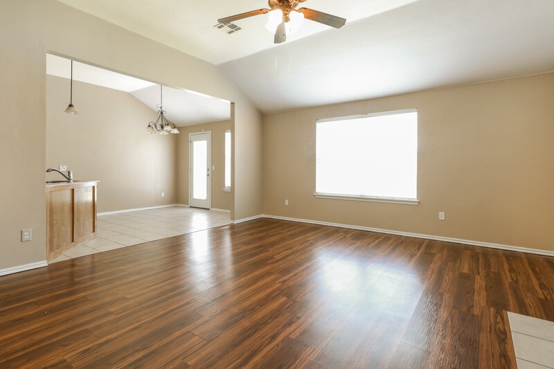 1,485/Mo, 5113 SE 79th St Oklahoma City, OK 73135 Living Room View 4