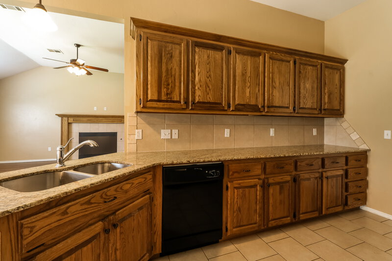 1,485/Mo, 5113 SE 79th St Oklahoma City, OK 73135 Kitchen View 2
