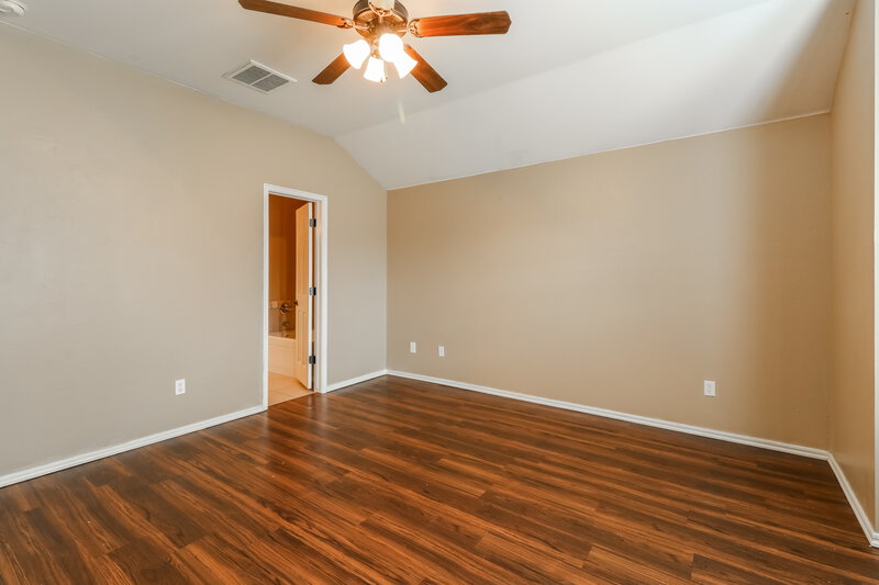 1,485/Mo, 5113 SE 79th St Oklahoma City, OK 73135 Main Bedroom View 2
