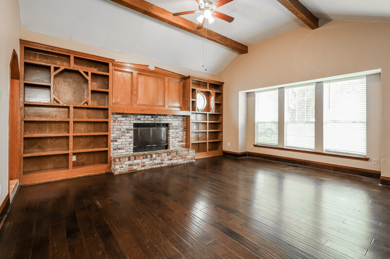 1,600/Mo, 11225 Glendover Ct Oklahoma City, OK 73162 Living Room View