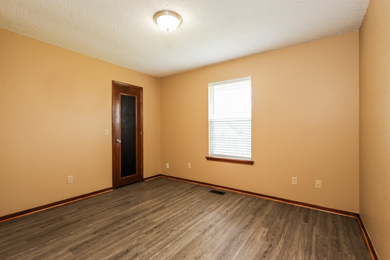 1,600/Mo, 11225 Glendover Ct Oklahoma City, OK 73162 Bedroom View 2