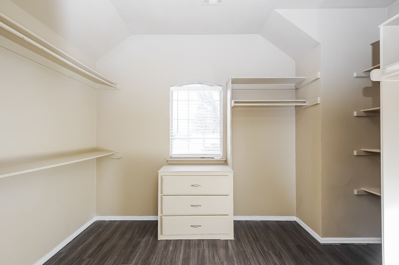 1,610/Mo, 409 Eastview Dr Yukon, OK 73099 Bedroom View 6