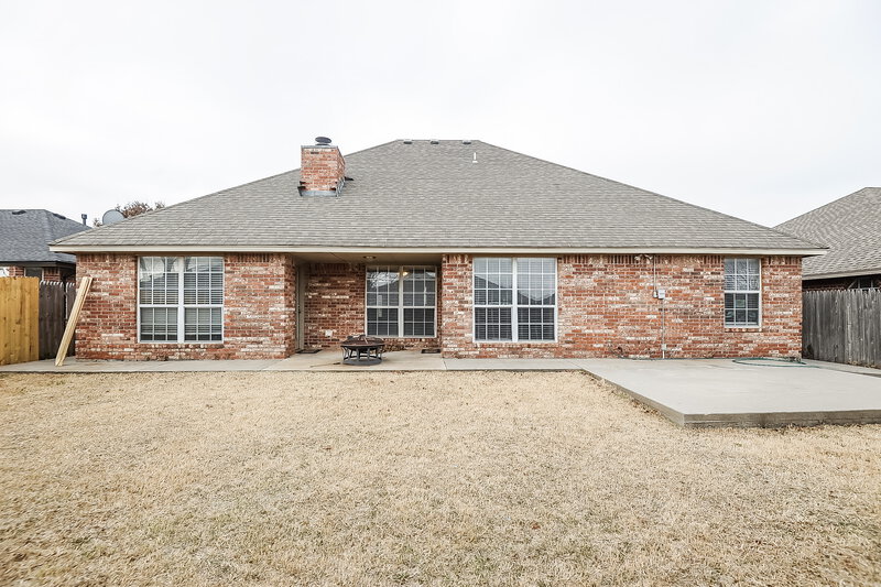 1,610/Mo, 409 Eastview Dr Yukon, OK 73099 Rear View 2