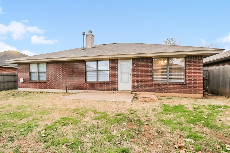 1,590/Mo, 16 N Greengate Dr Yukon, OK 73099 Rear View 2