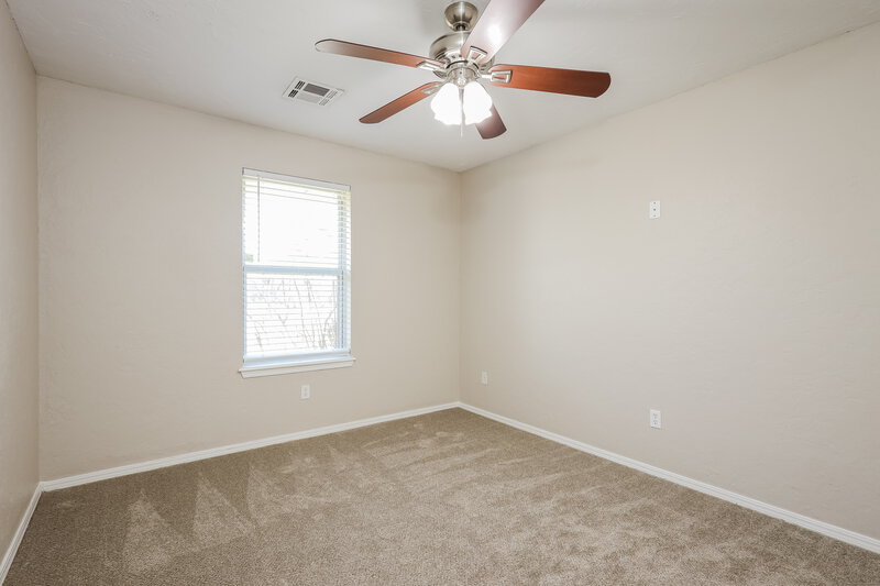 1,745/Mo, 10117 S Land Ave Oklahoma City, OK 73159 Bedroom View 2