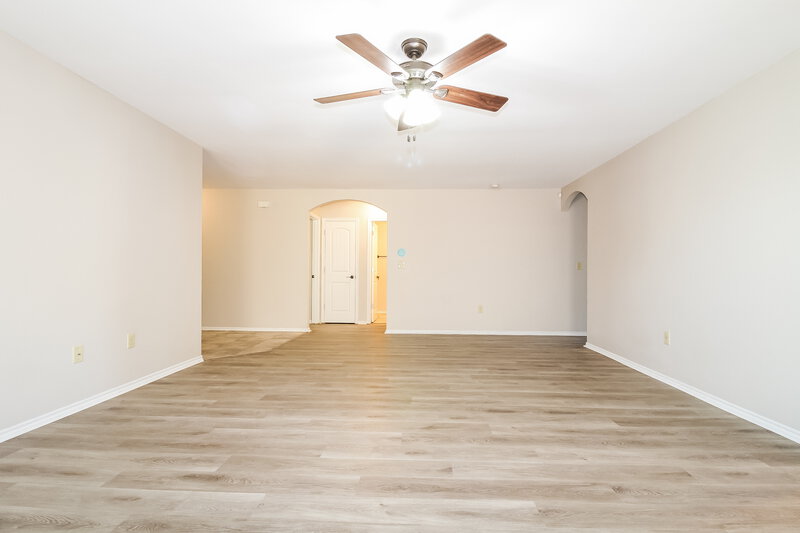 1,400/Mo, 7404 Comrade Lane Yukon, OK 73099 Living Room View