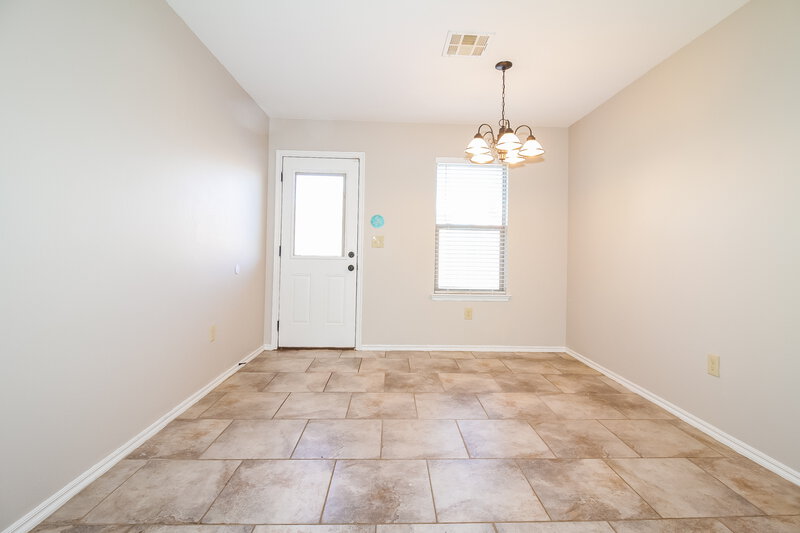 1,400/Mo, 7404 Comrade Lane Yukon, OK 73099 Dining Room View