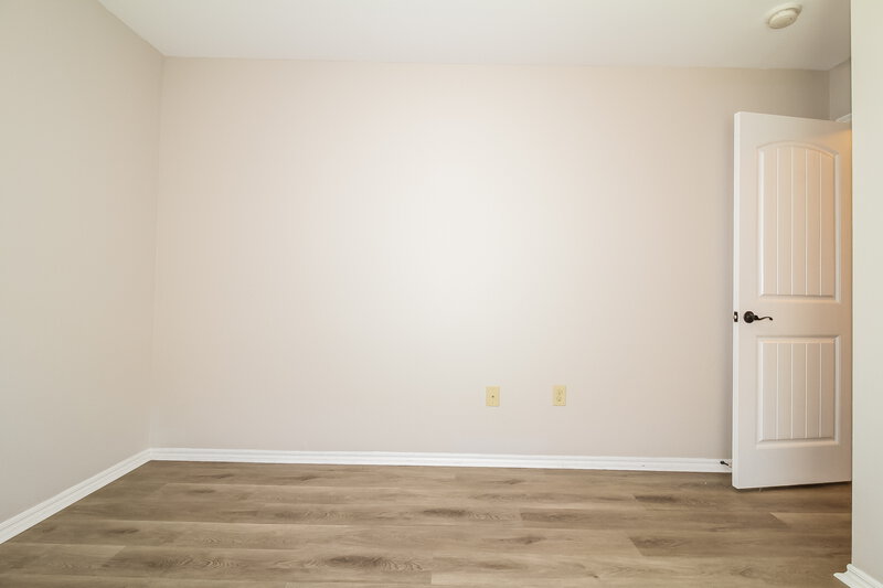 1,400/Mo, 7404 Comrade Lane Yukon, OK 73099 Bedroom View 4
