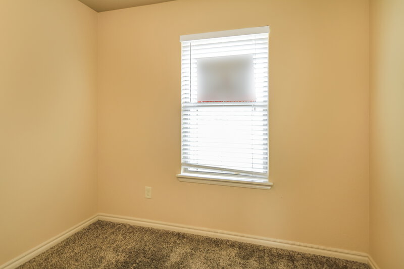 2,410/Mo, 425 Pearl St Yukon, OK 73099 Bedroom View 6