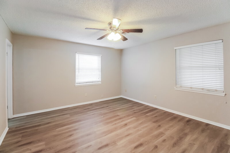 1,785/Mo, 317 Chickasaw Ln Yukon, OK 73099 Main Bedroom View