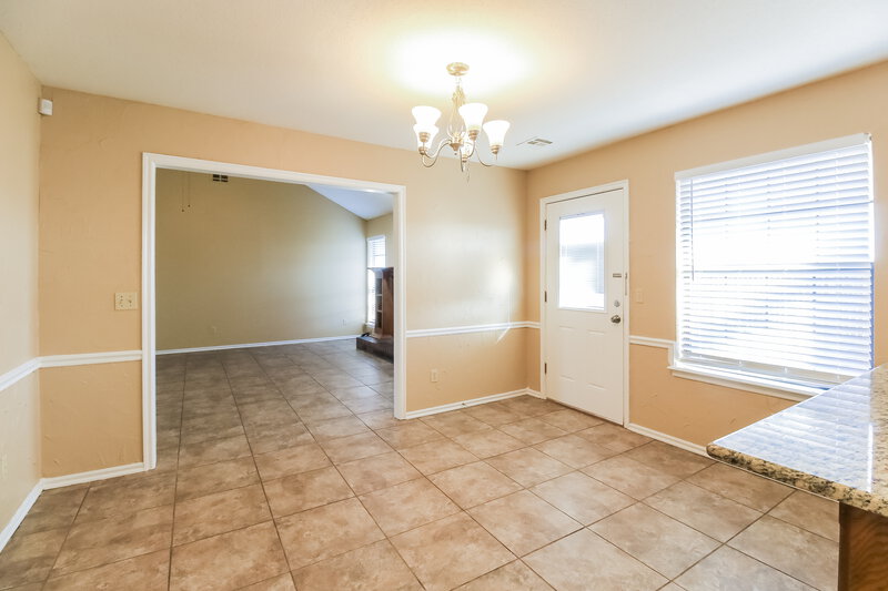 1,490/Mo, 8000 NW 111th St Oklahoma City, OK 73162 Dining Room View
