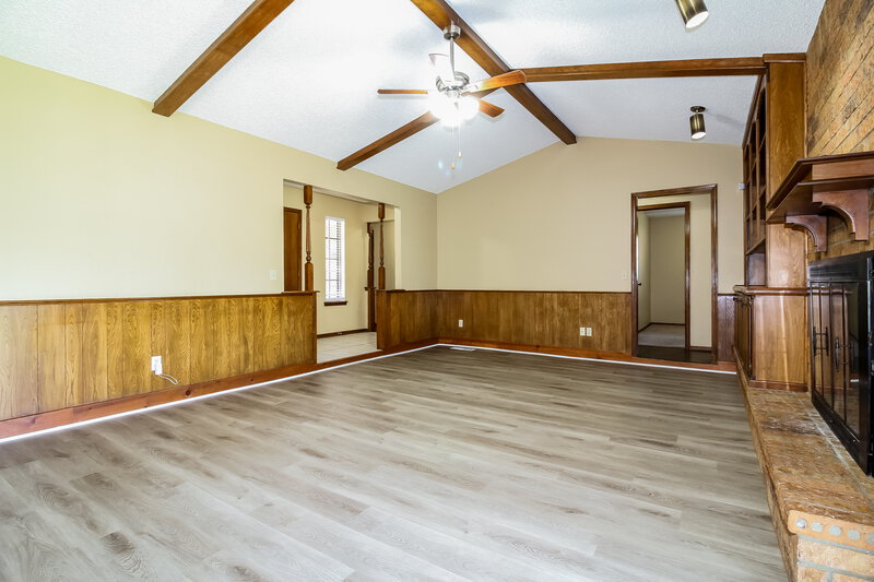 1,495/Mo, 5000 SE 58th St Del City, OK 73135 Living Room View