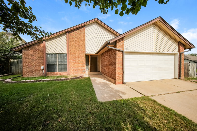 1,475/Mo, 11601 SW 4th Terrace Yukon, OK 73099 Front View