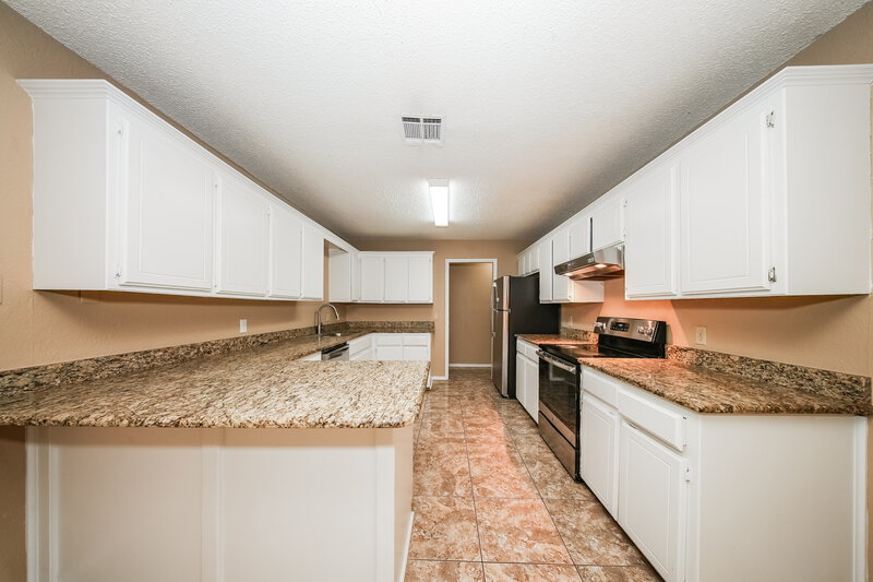 1,475/Mo, 11601 SW 4th Terrace Yukon, OK 73099 Kitchen View