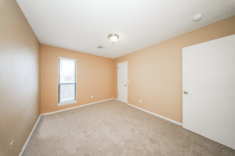 1,475/Mo, 11601 SW 4th Terrace Yukon, OK 73099 Bedroom View 2