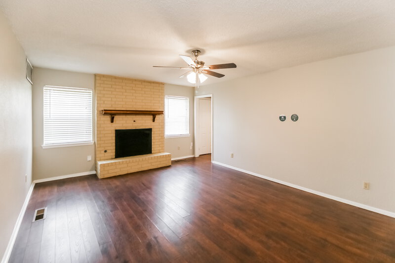 1,505/Mo, 8709 NW 87th St Oklahoma City, OK 73132 Living Room View