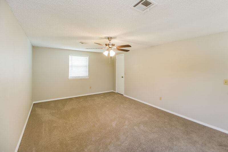 1,505/Mo, 8709 NW 87th St Oklahoma City, OK 73132 Main Bedroom View