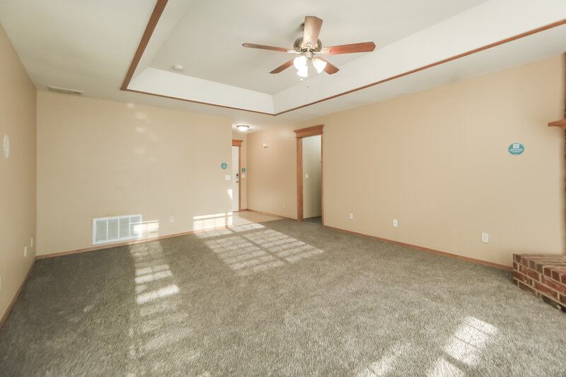 1,470/Mo, 1913 N Shawnee Trail Choctaw, OK 73020 Living Room View 2