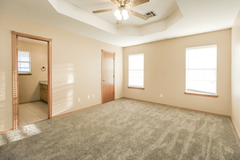 1,470/Mo, 1913 N Shawnee Trail Choctaw, OK 73020 Main Bedroom View
